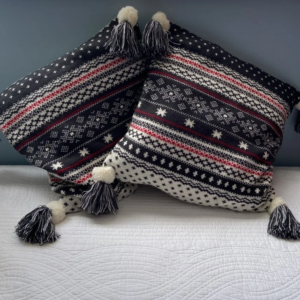 Brooks Brothers Fair Isle Sweater Knit Accent Pillow Covers Set of Two - Picture 3 of 16